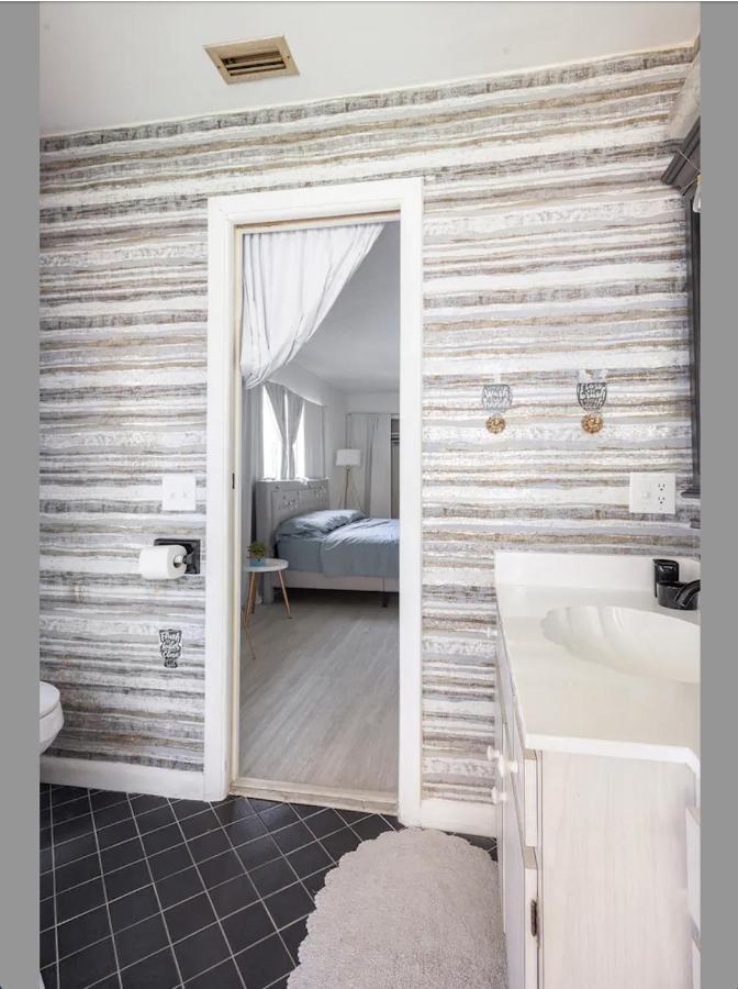 Serenity Studio Hotel ฟอร์ตเพียร์ซ ภายนอก รูปภาพ